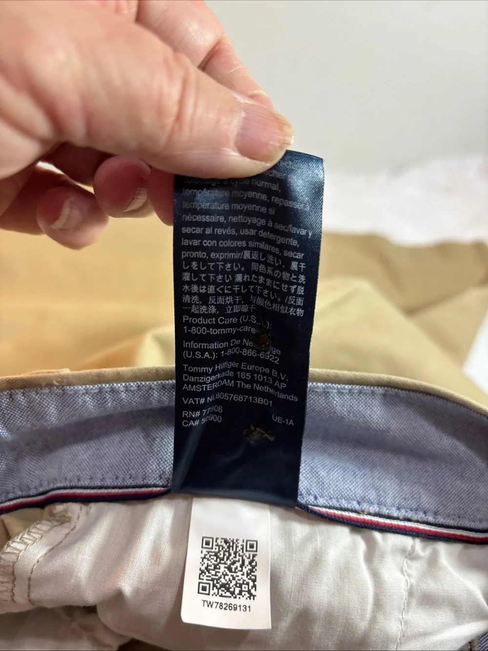 Tommy Hilfiger Men's Classic Khaki Pants - Neutral Tan. 1102